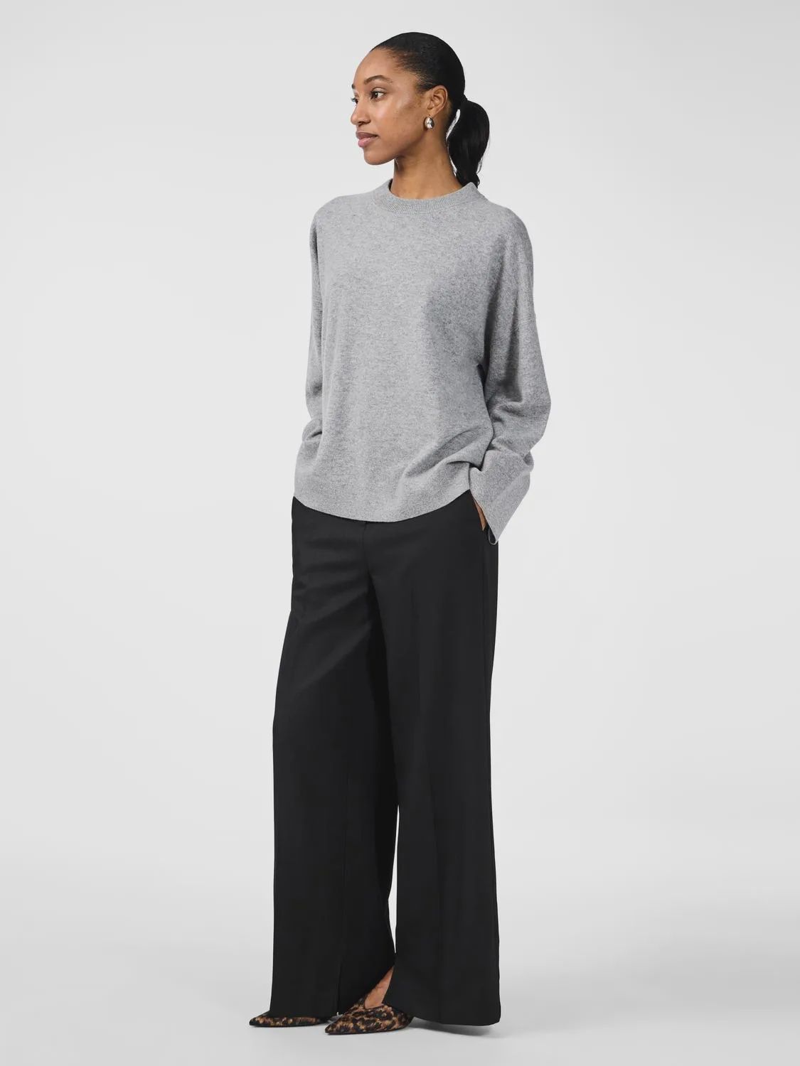 Yasemilie O-neck knit pullover light grey melange