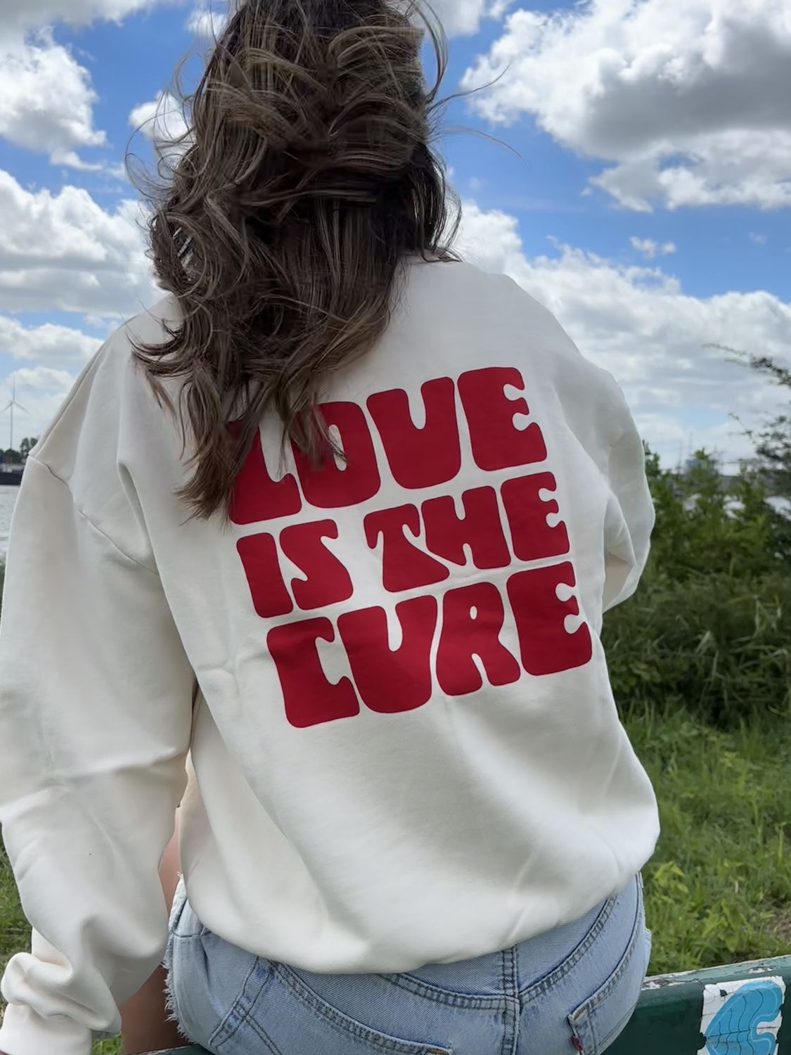 Love sweater ecru