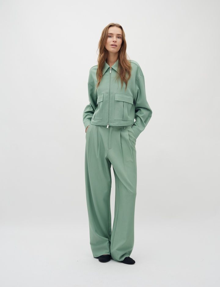 Branwen-M mineral green