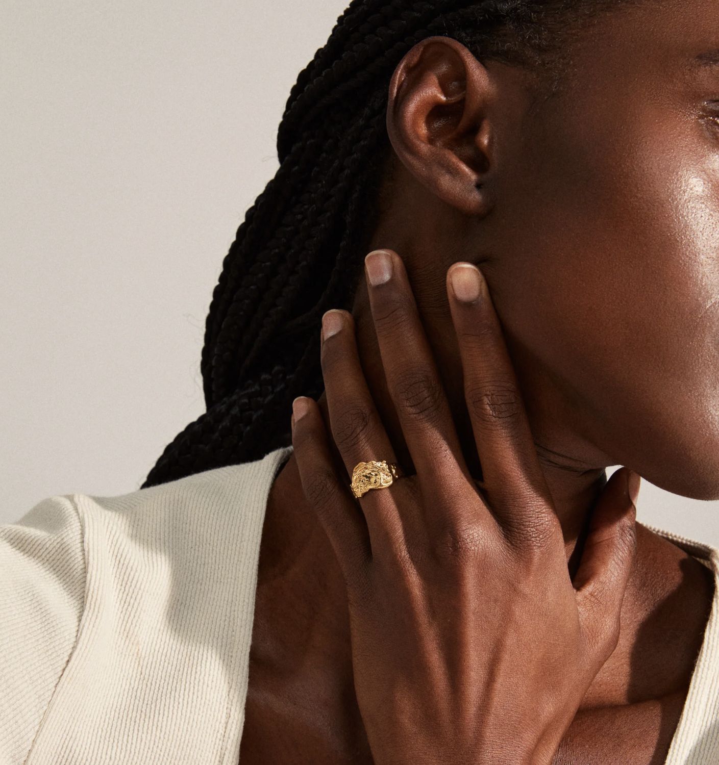 Blossom shaped ring gold-plated
