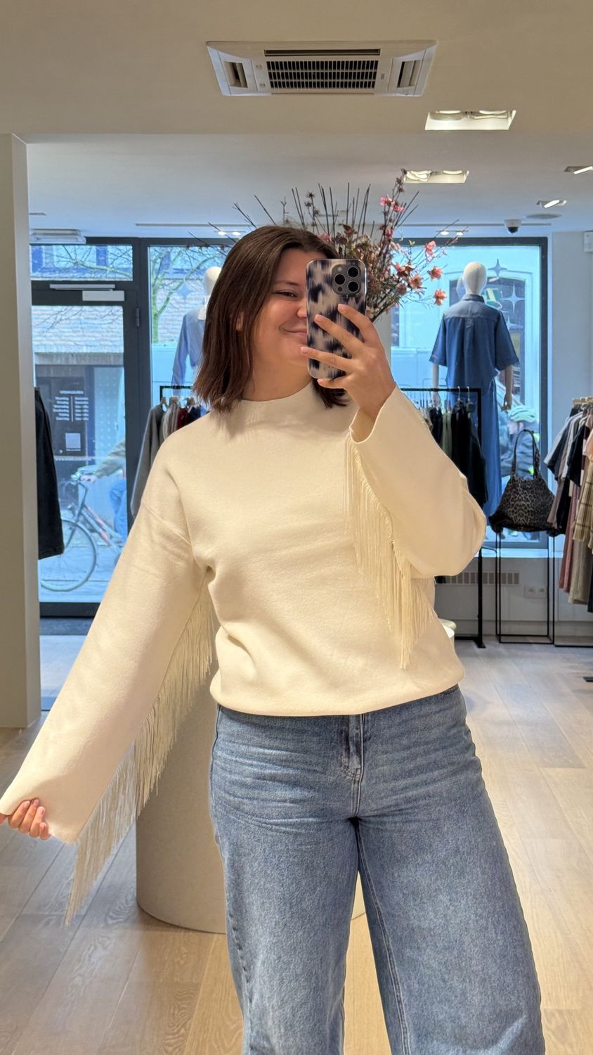 Yasfringa knit