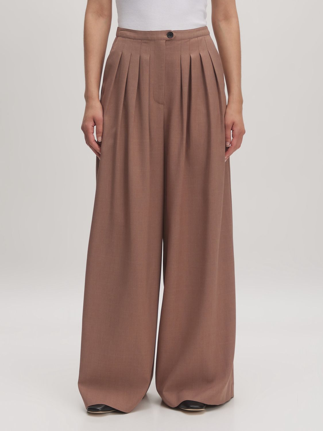 Sandy trousers