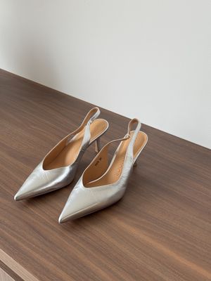 Adele stiletto