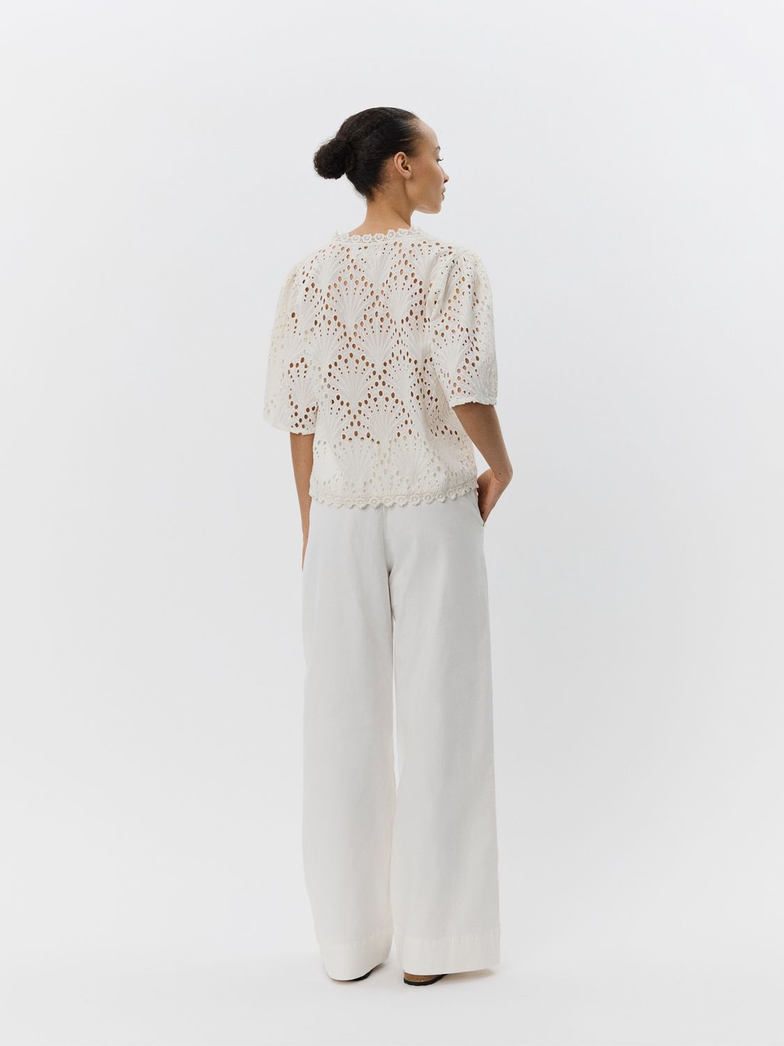 Athenasw trousers off white