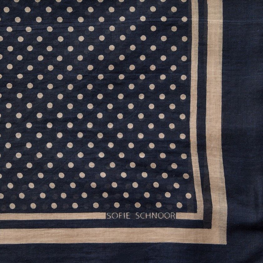 Miasw scarf