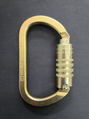 AT HEIGHT - STEEL OVAL TRI LOCK 36KN