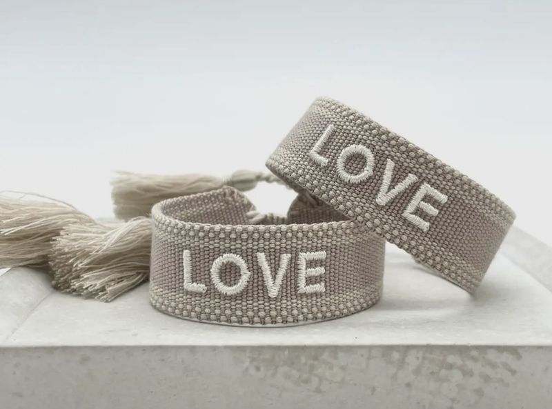 Bracelet &quot;Love&quot;