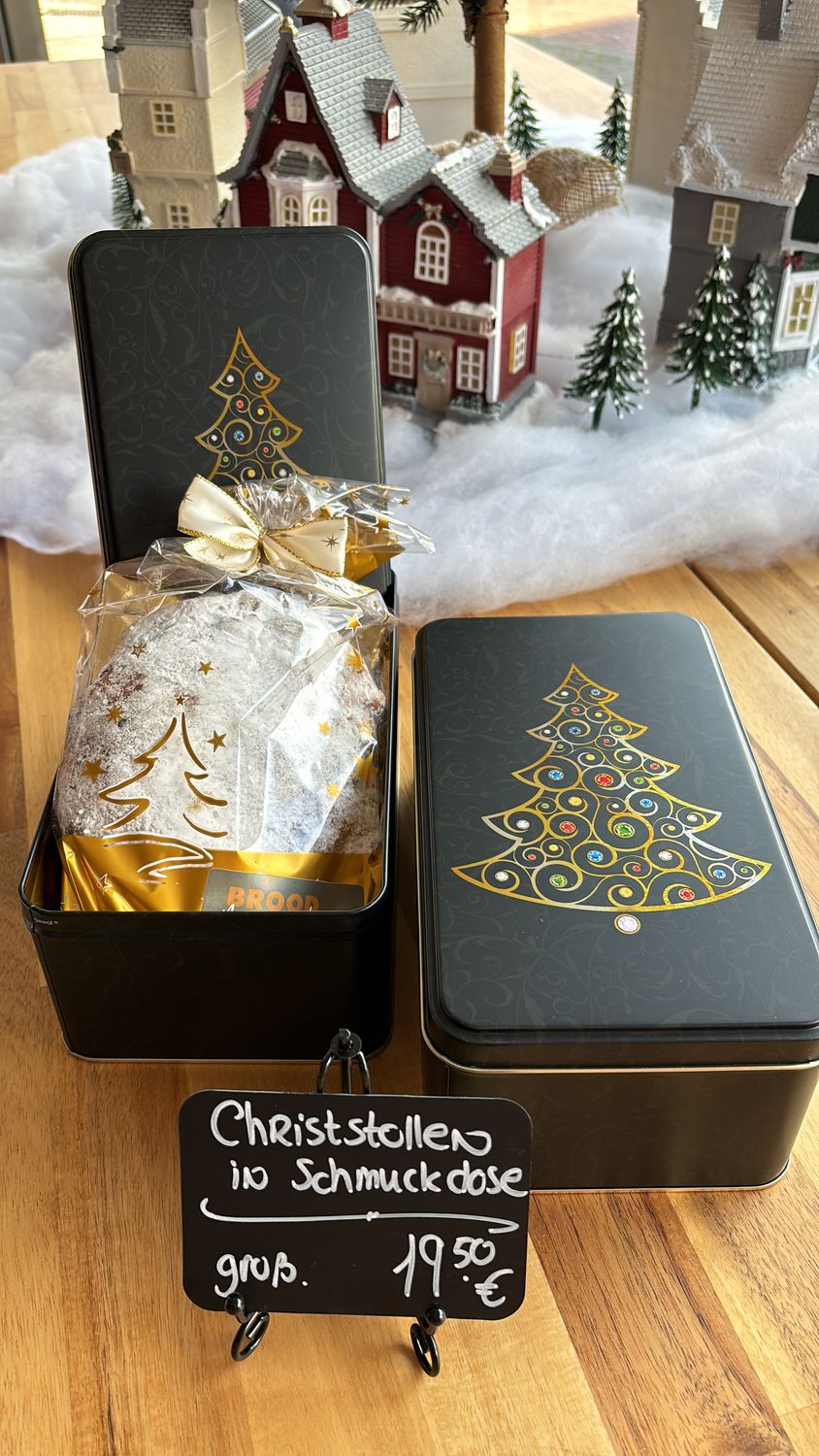 Christstollen in Geschenkdose