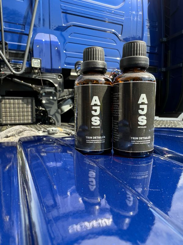 TRIM DETAILER