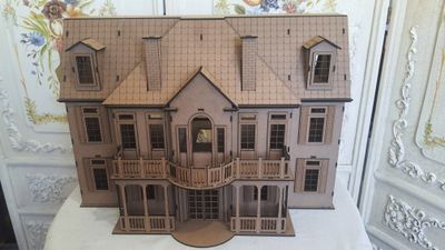 Manor House 1:24th scale Dolls House Kit