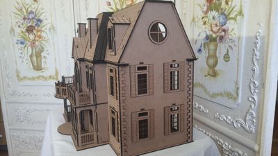 Manor House 1:24th scale Dolls House Kit