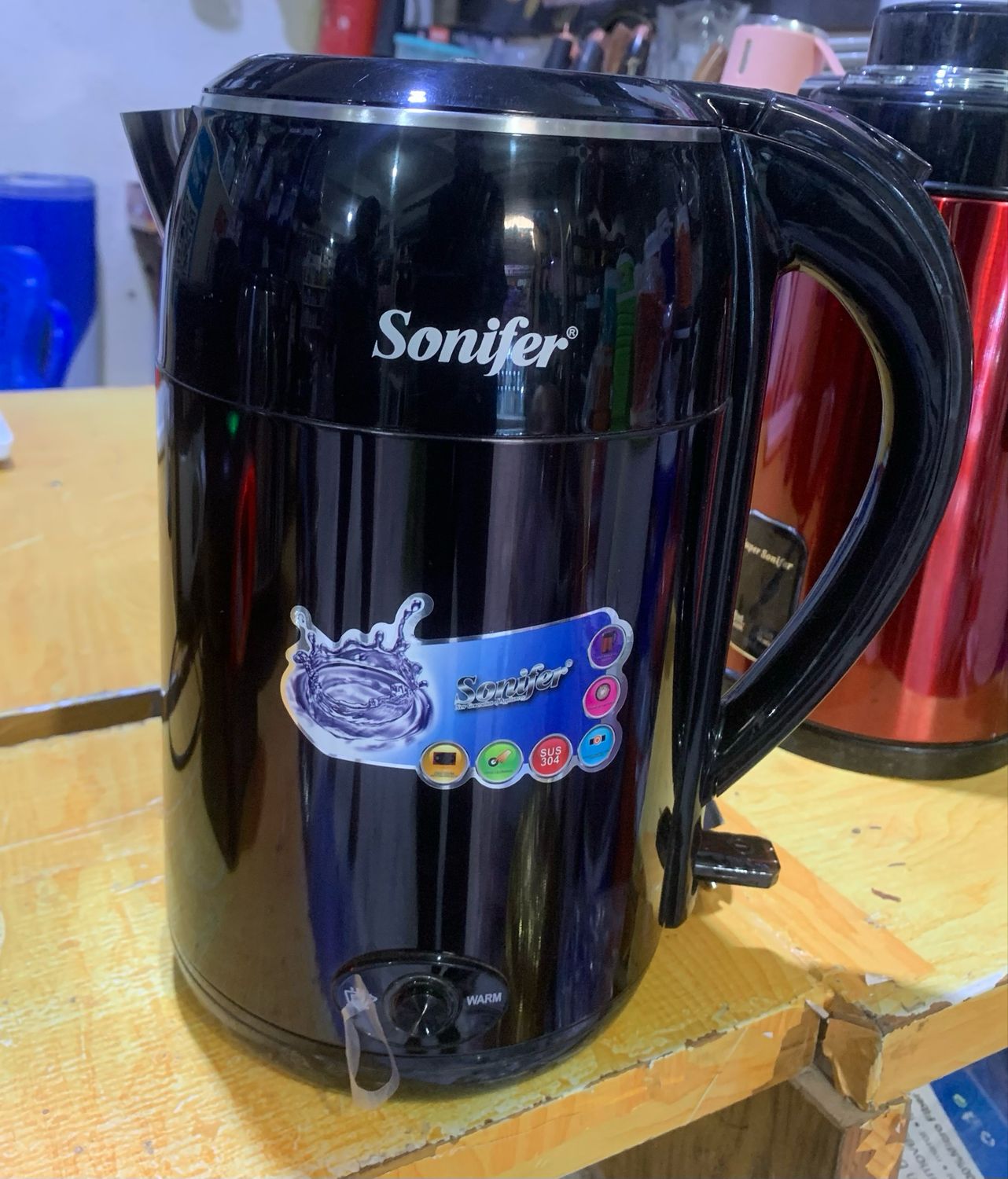 Bouilloire électrique Sonifer – 1,8 L