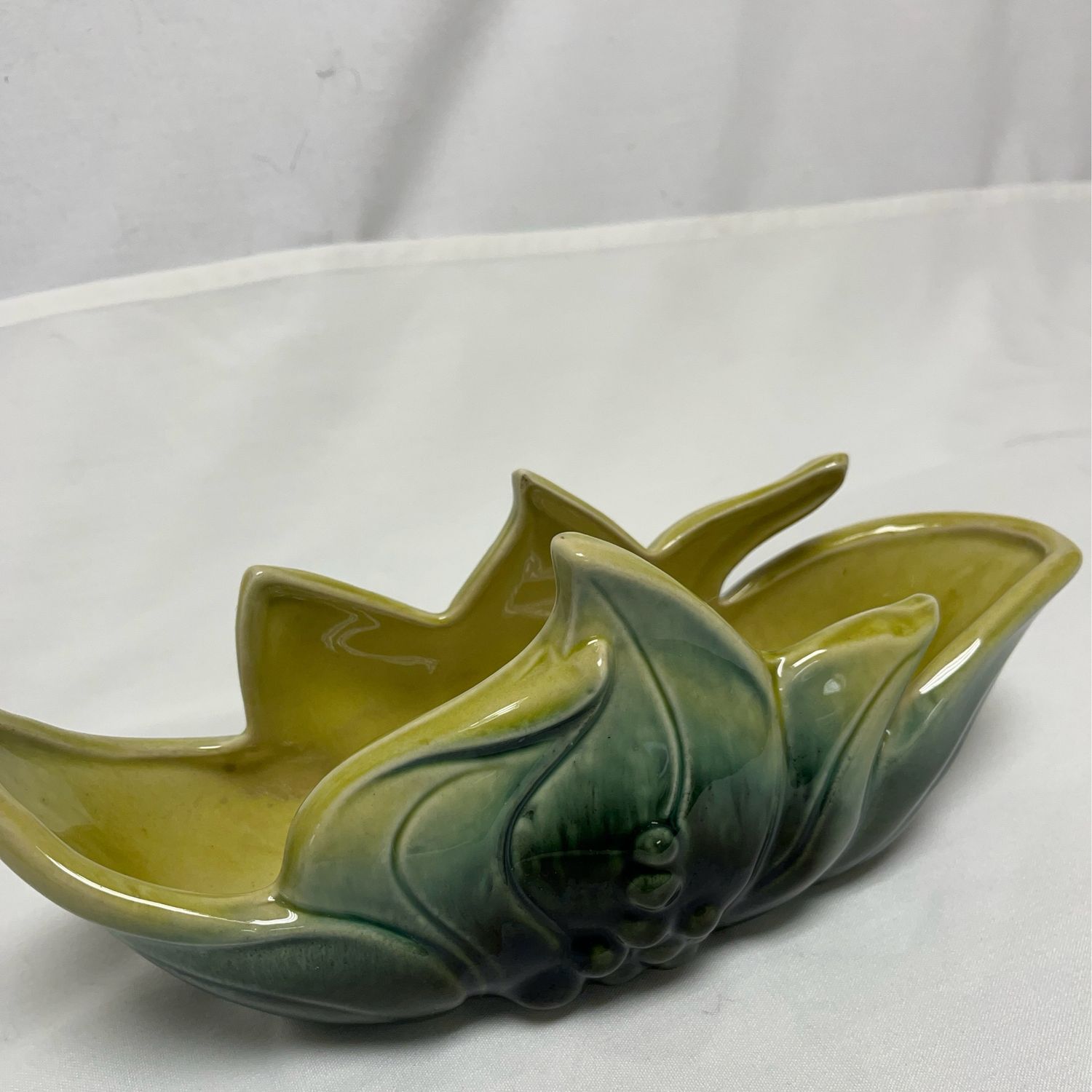 Hull Planter -- Green &amp; Yellow