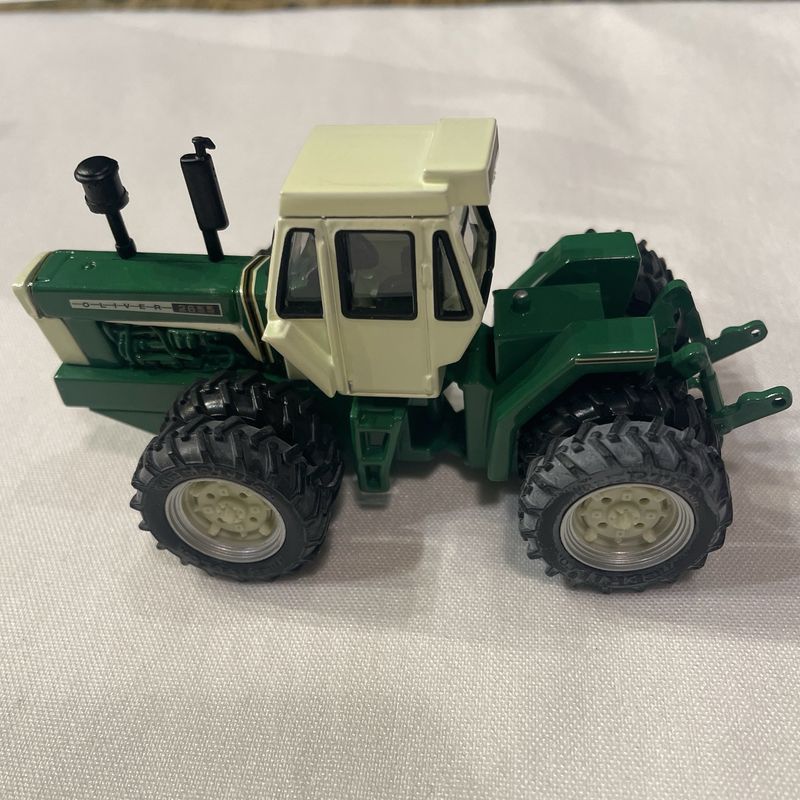 Oliver 2655 Die-Cast Tractor