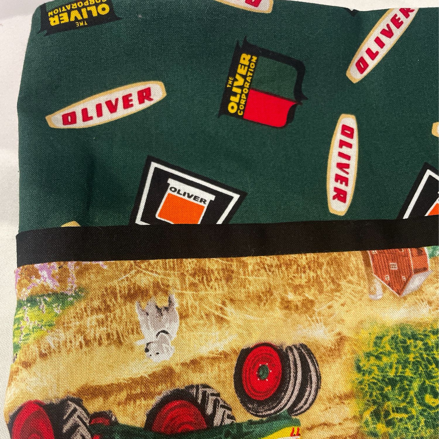 Pillowcase - Oliver, Color: Field Scene
