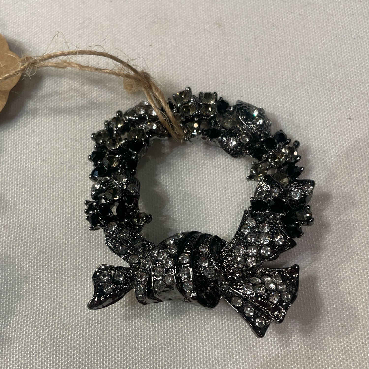 Wreath Pin
