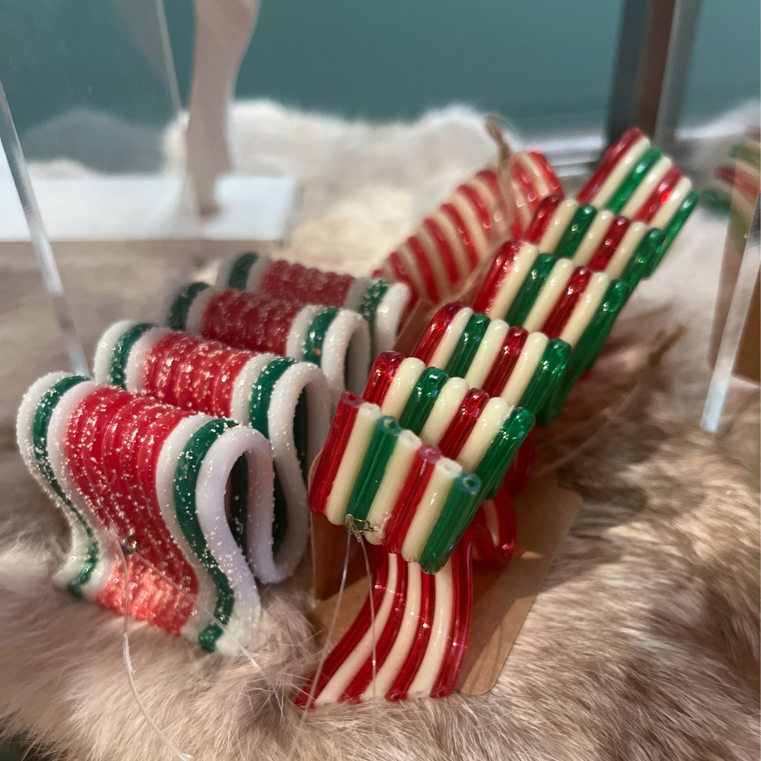 Plastic Ribbon Coph Ornament