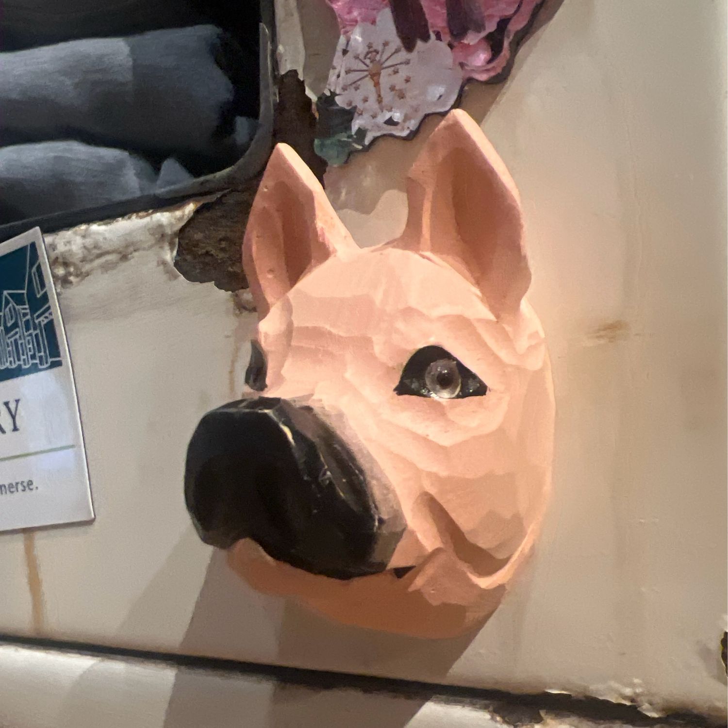 Magnet -- Pig