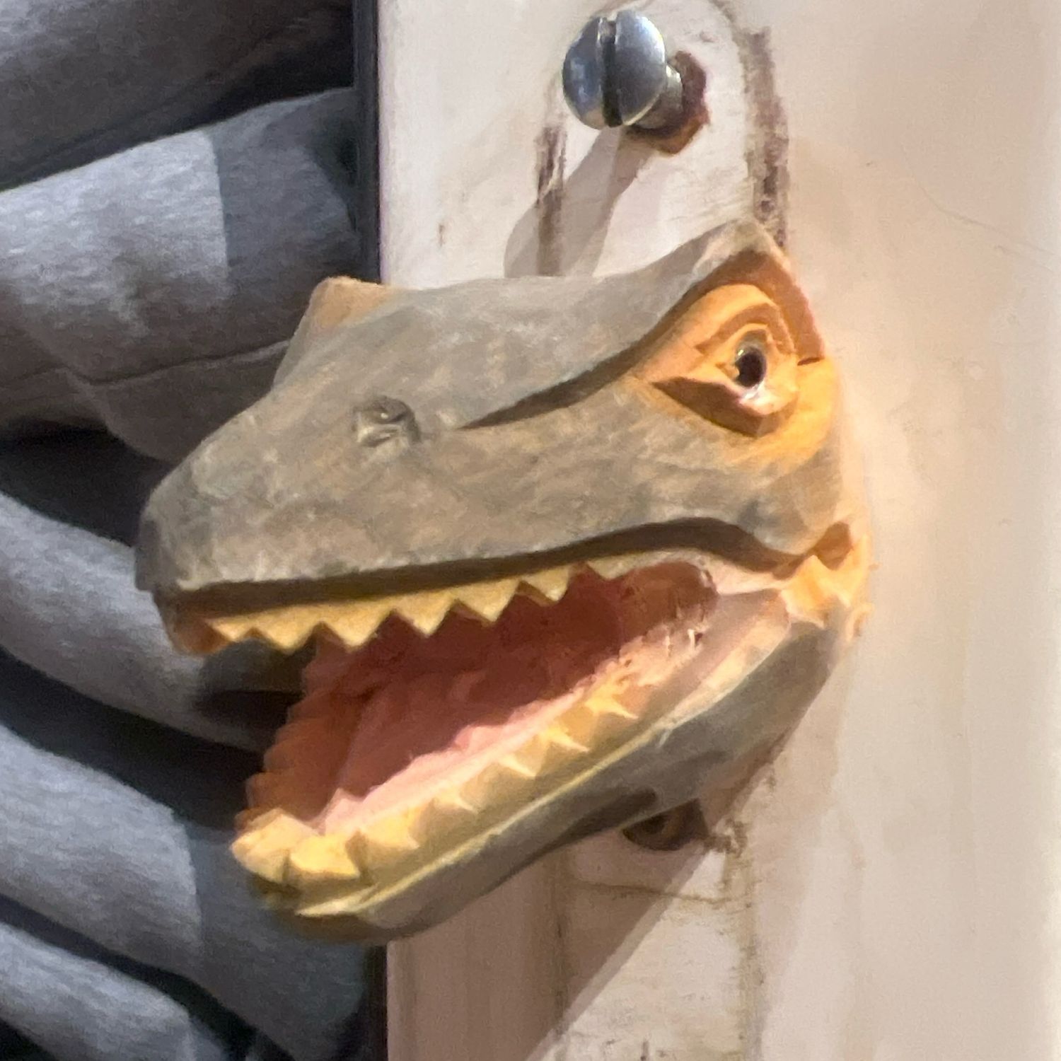 Magnet -- T-Rex