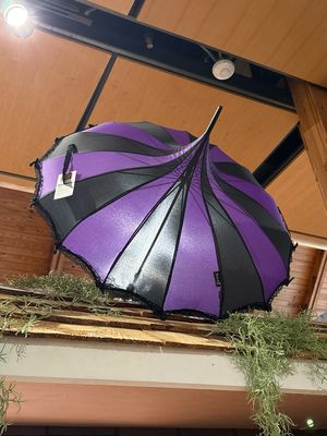 Umbrella Pagoda w/ Lace and Bows