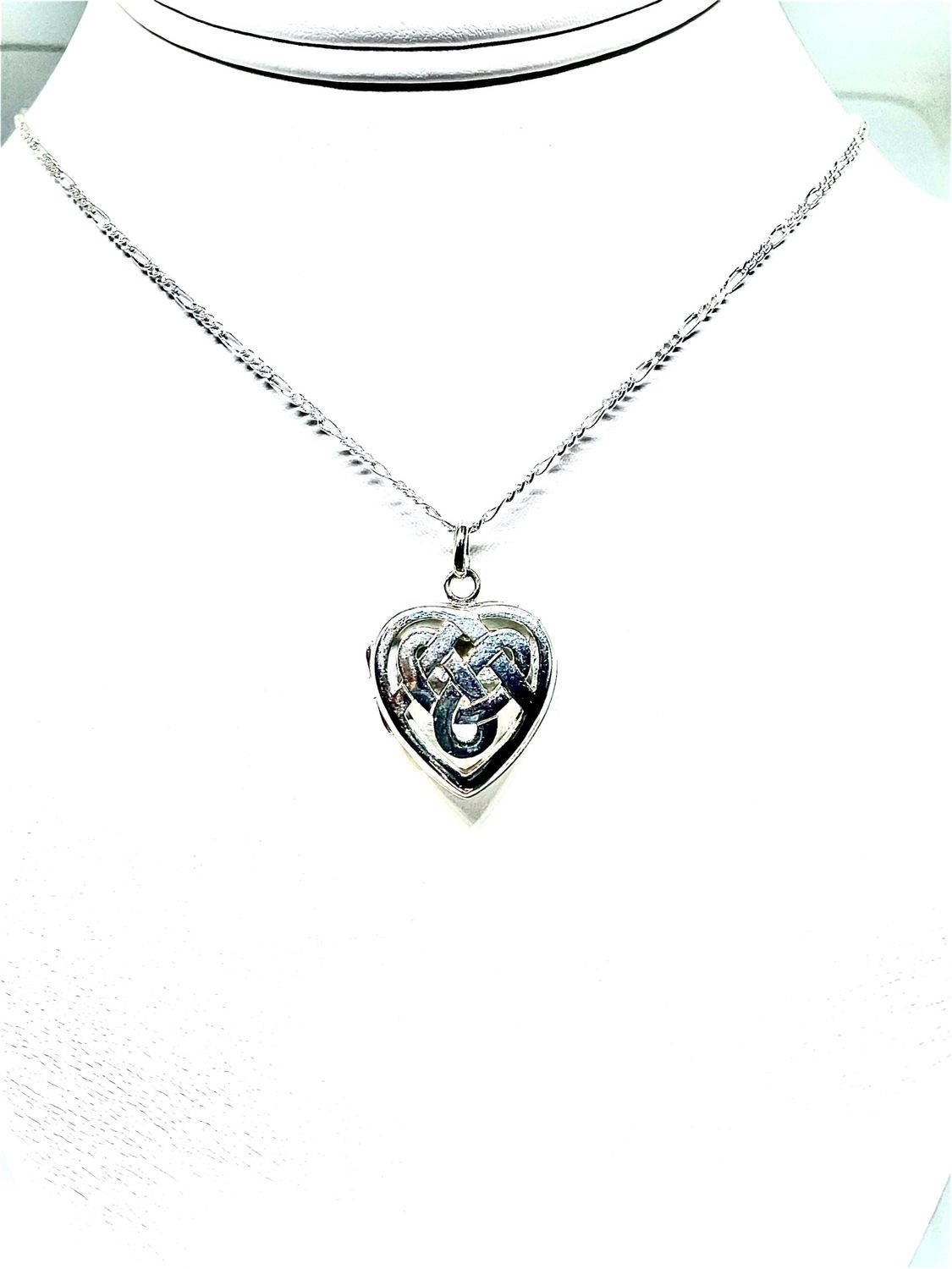 Heart Love Knot Locket