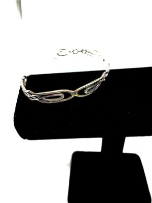 Open Love Knot Bangle