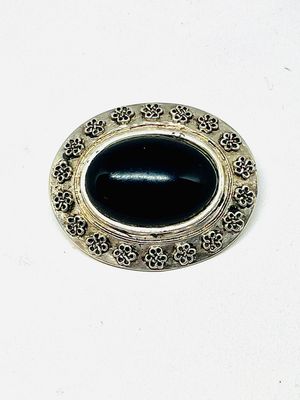 Celtic Flower Black Onyx Brooch