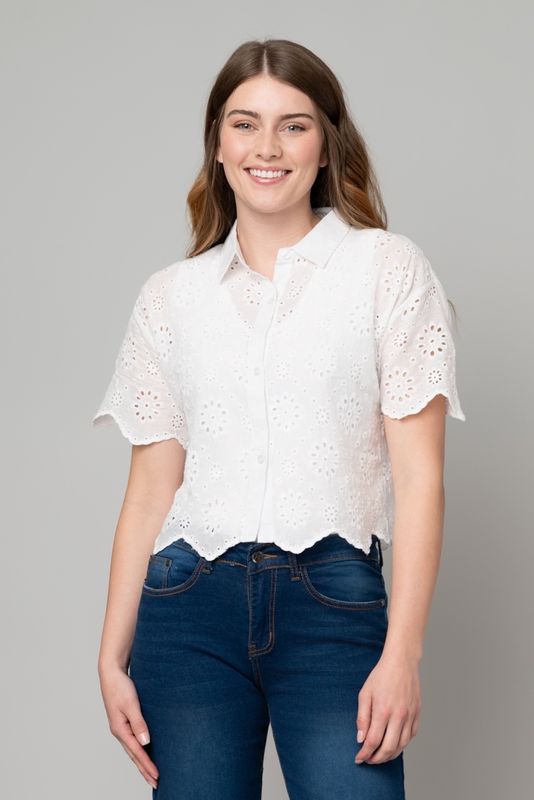 S/S Eyelet Button Front Blouse