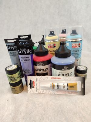 Foto.Einige der bei Leidenschaft Decoupage erhältlichen Farben 