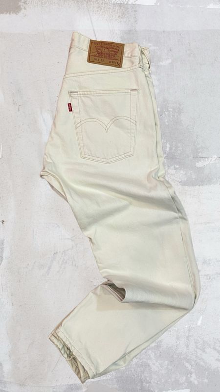 Levi’s 516 02 White