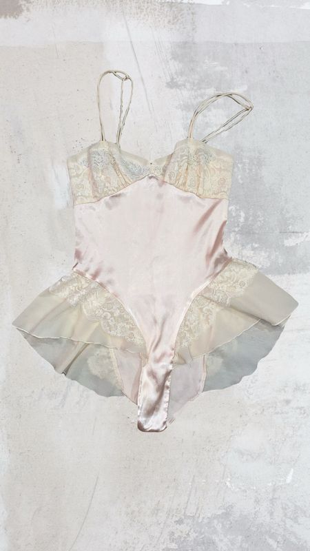 Body Lencería Vintage Raso y Encaje