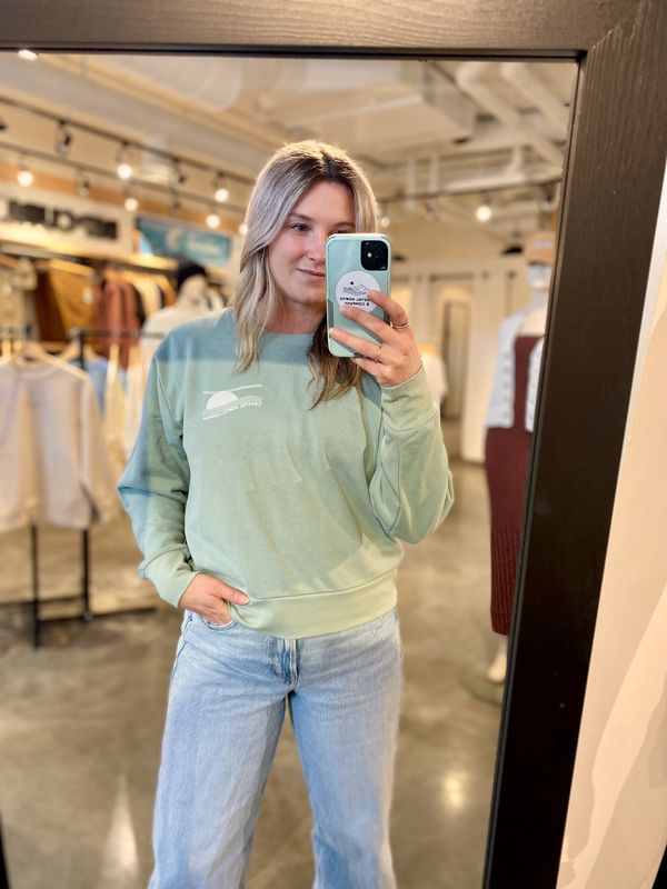 Coastal Women&#39;s Crewneck