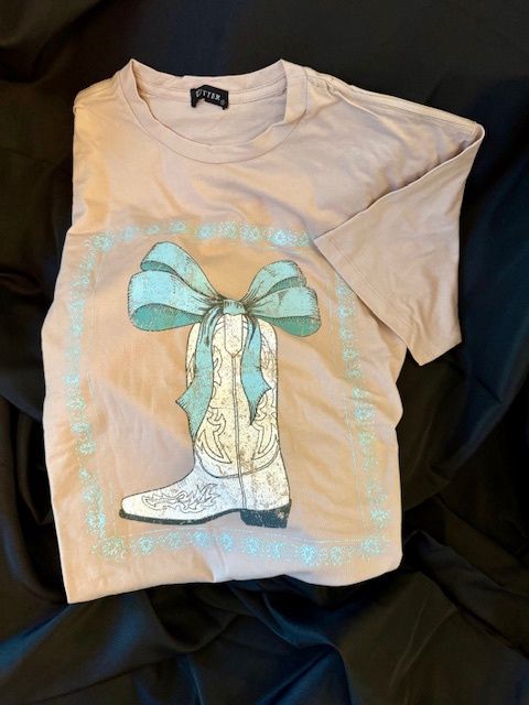 Cowboy boot bow ribbon T shirt
