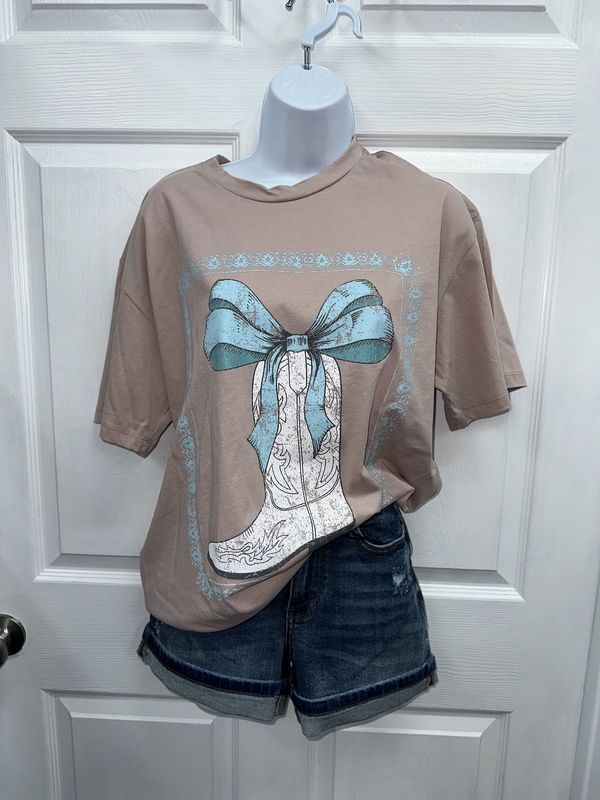 Judy Blue Mid Rise Dad Short w/ Destroy