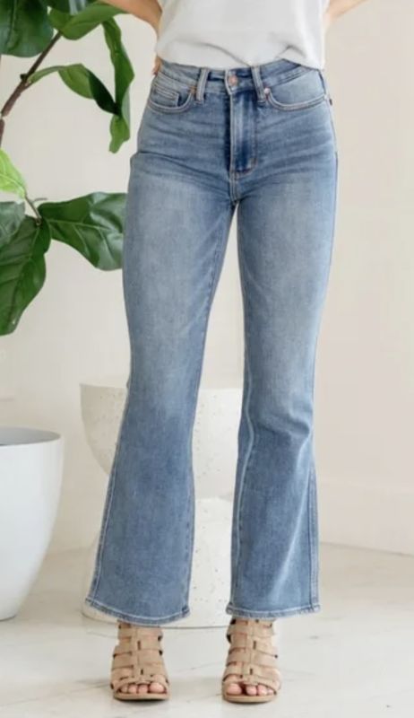 Judy Blue Short Inseam /High Rise/ Bootcut /Tummy Control