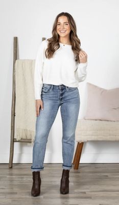 Judy Blue Mid Rise Boyfriend Fit Non- Destroy