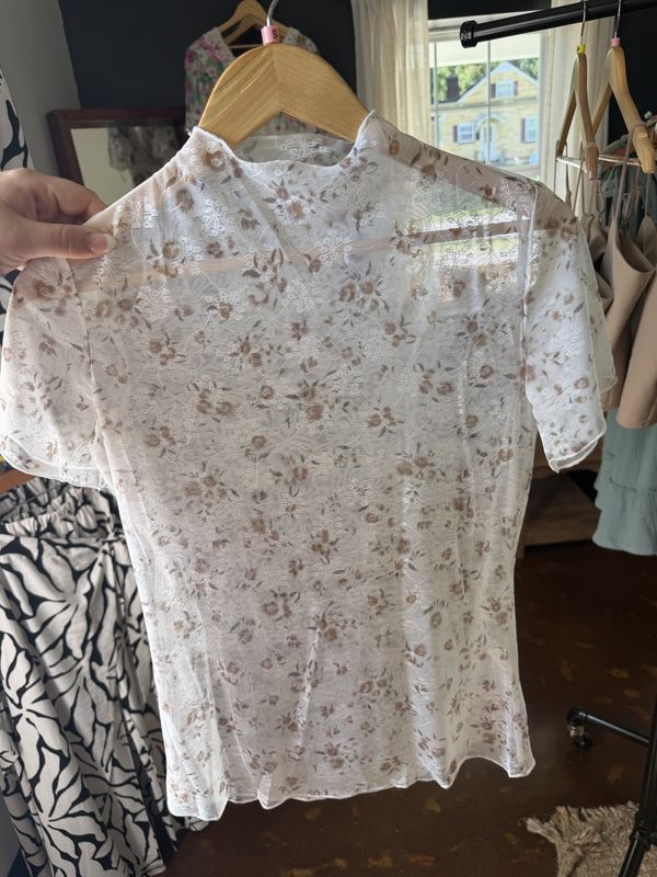 White floral Print Mesh Top with short sleeves