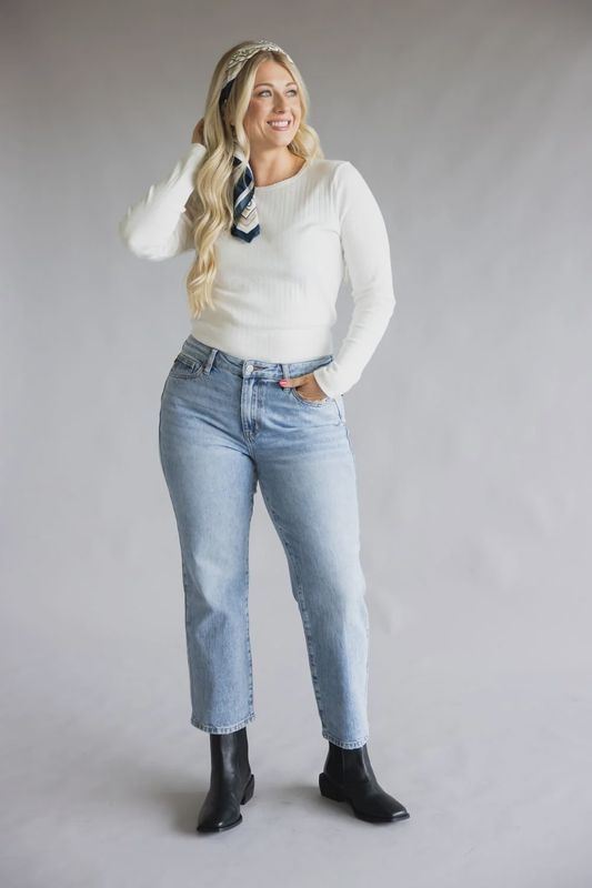 Judy Blue Petite Midrise Straight