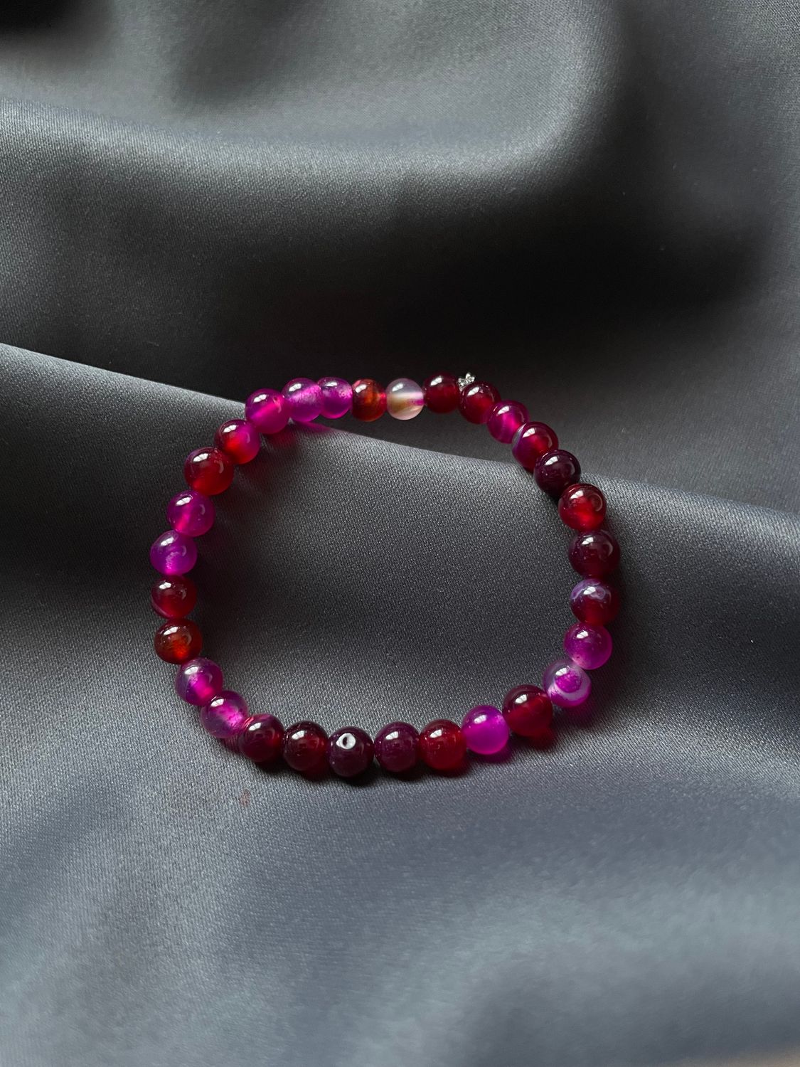 Roze ahat narukvica 6mm