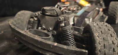 3DP carbon Shock tower braces for ARRMA grom