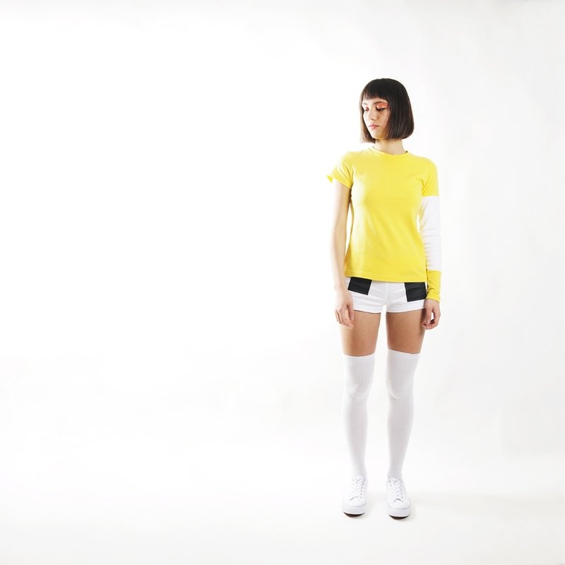 oudo anime pantalones cortos blancos y negros