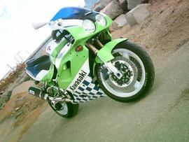 Motos