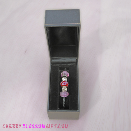 Gifts - Cherry Blossoms - Sakura Friendship Bracelet