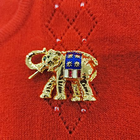 Gifts - Pin - Republican Gold