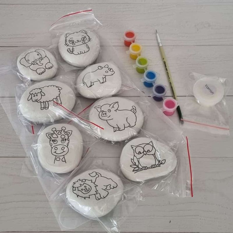 Animal theme rock art kit