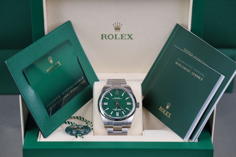 Rolex Oyster Perpetual 41 Grün - 2024