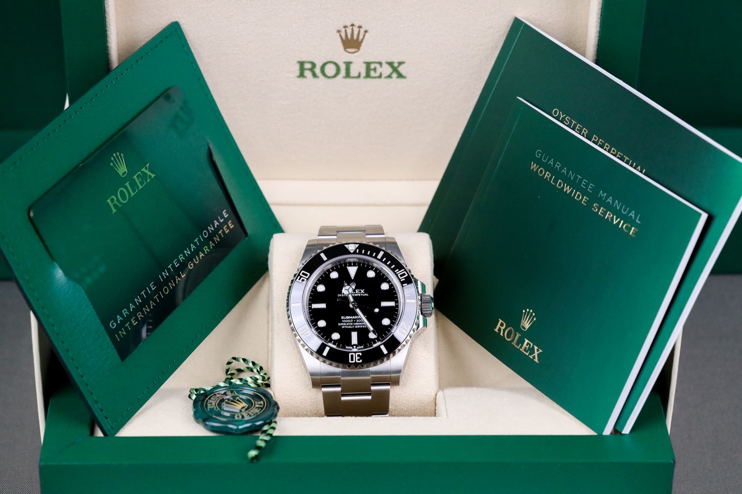 Rolex Submariner No Date - 2024