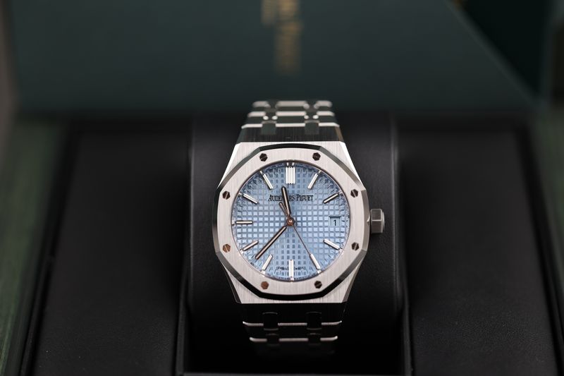 Audemars Piguet Royal Oak Baby Blau 15550 - 2023