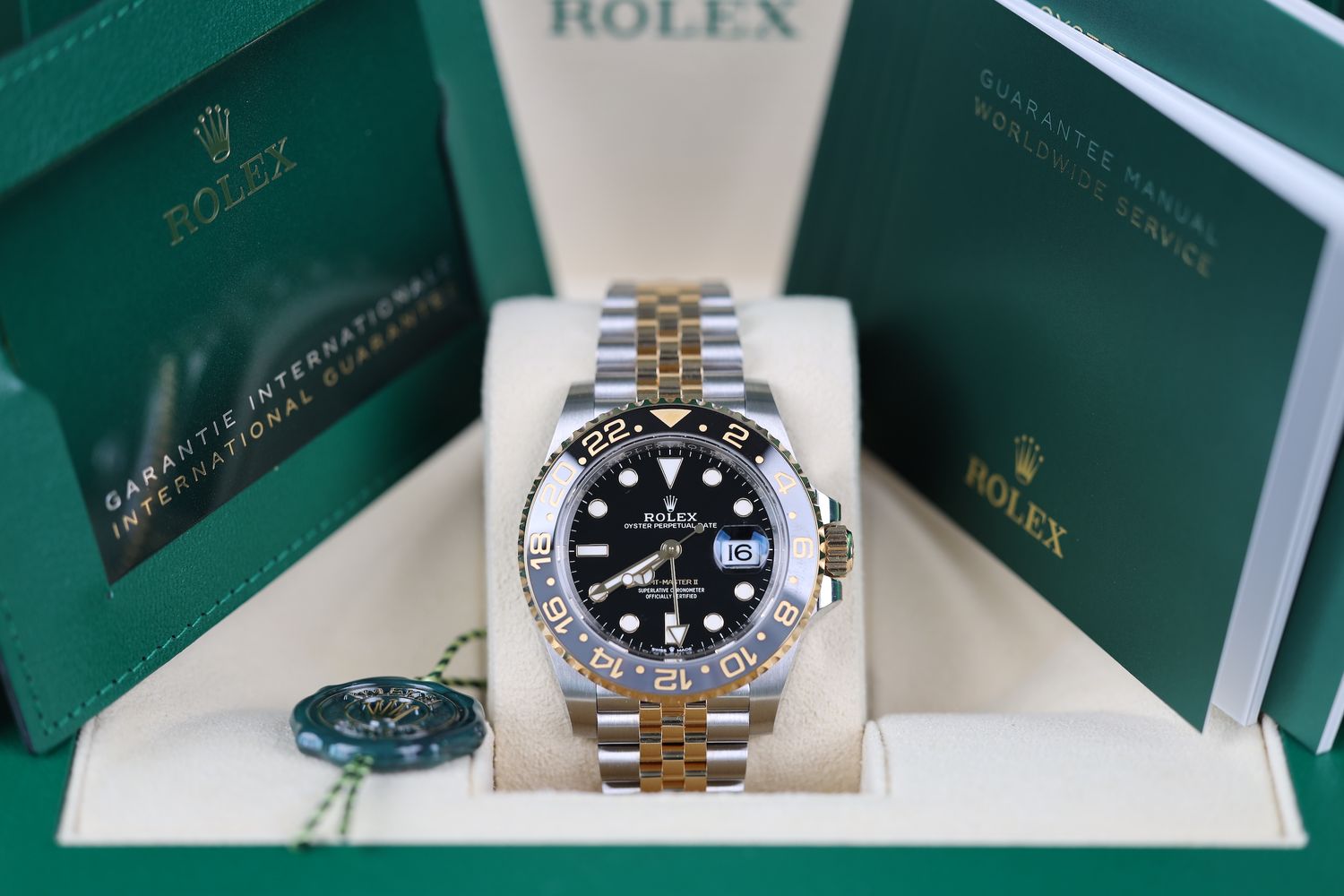 Rolex GMT-Master II Stahl/Gelbgold Grau - 2024