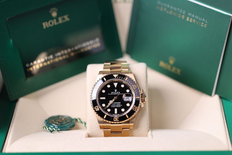 Rolex Submariner Date Gelbgold Schwarz - 2023